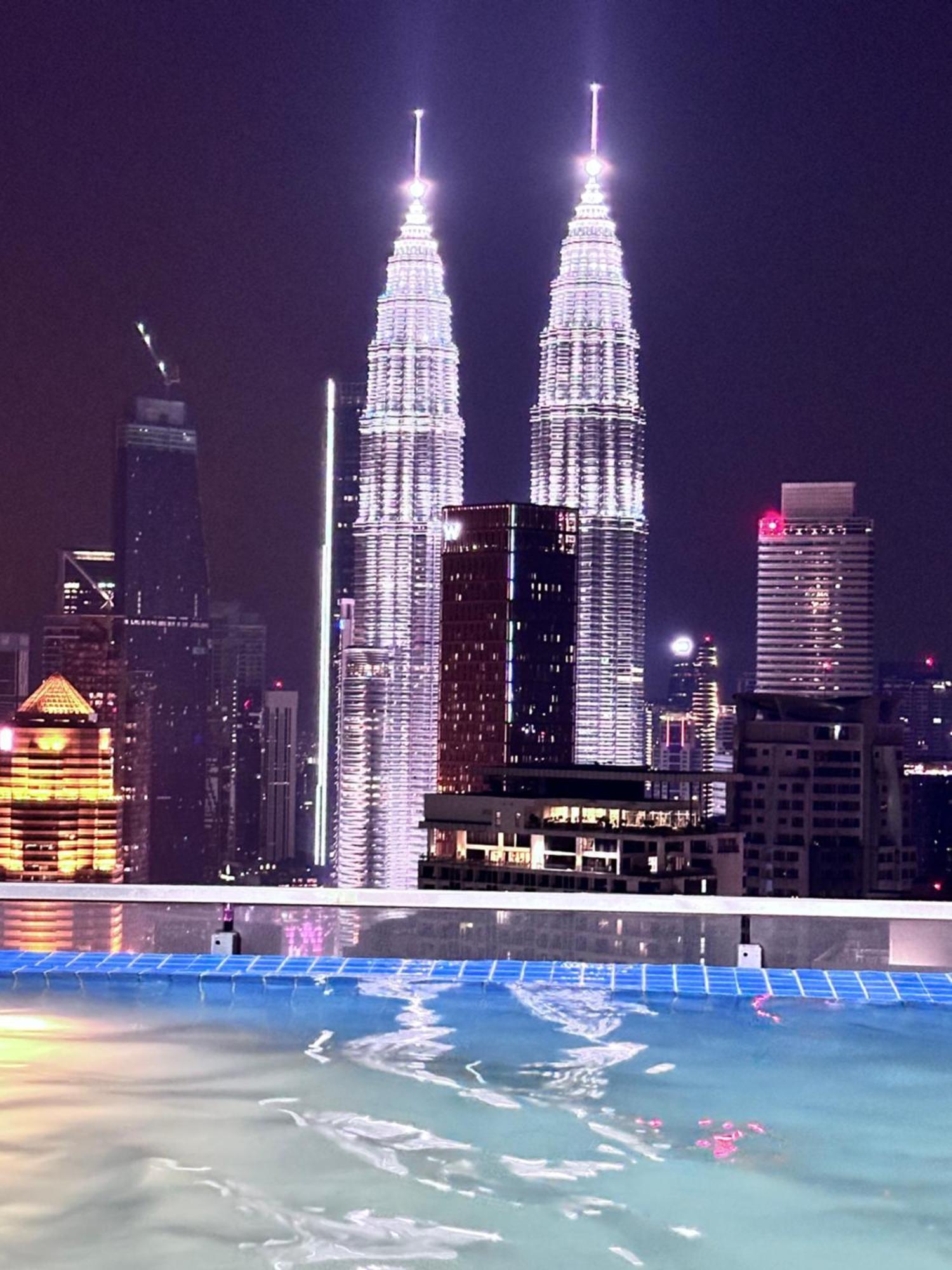 Апартаменты The Luxe Infinitum Klcc By Kl Malaysia Куала-Лумпур Экстерьер фото