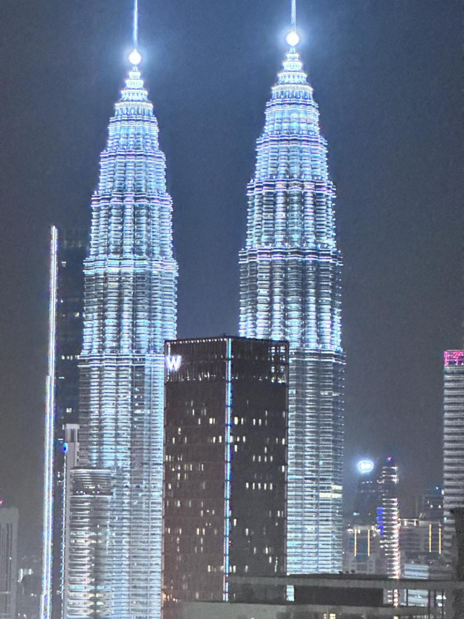 Апартаменты The Luxe Infinitum Klcc By Kl Malaysia Куала-Лумпур Экстерьер фото