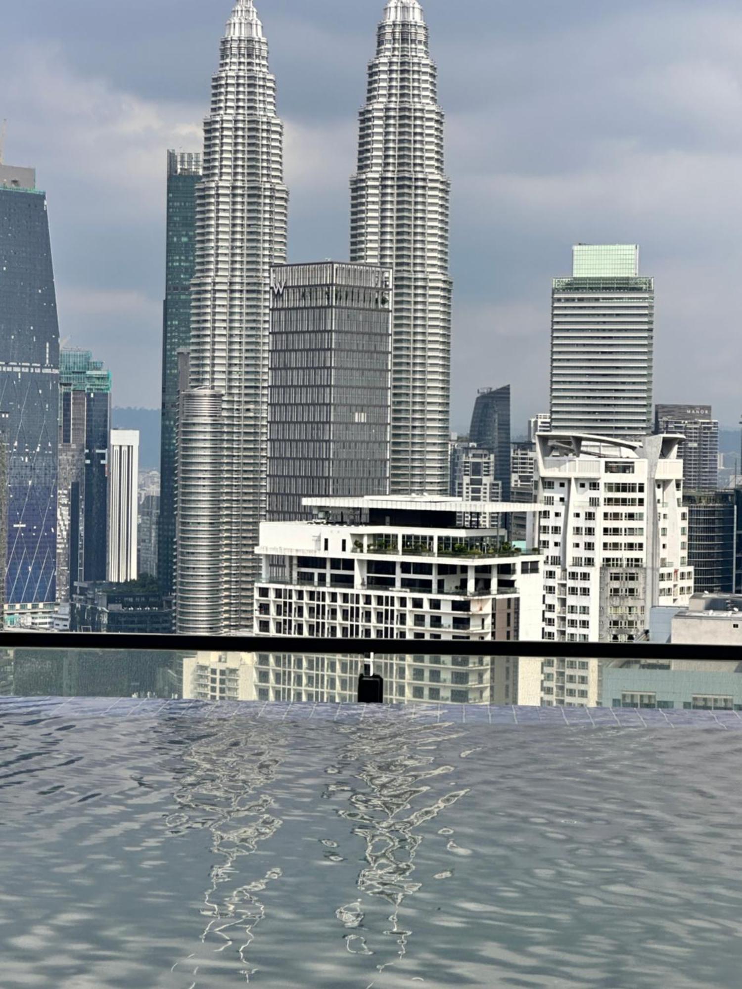 Апартаменты The Luxe Infinitum Klcc By Kl Malaysia Куала-Лумпур Экстерьер фото