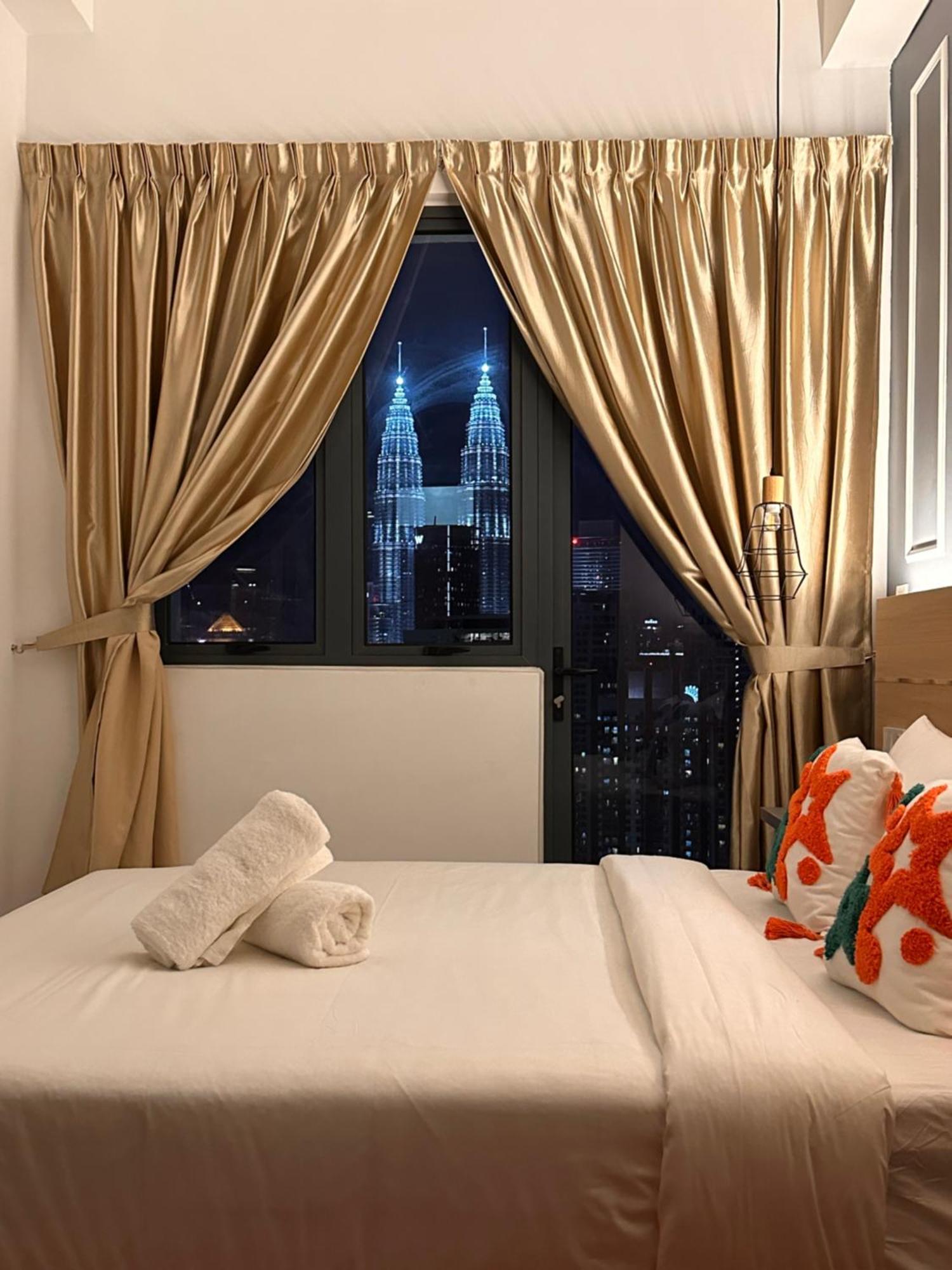 Апартаменты The Luxe Infinitum Klcc By Kl Malaysia Куала-Лумпур Экстерьер фото